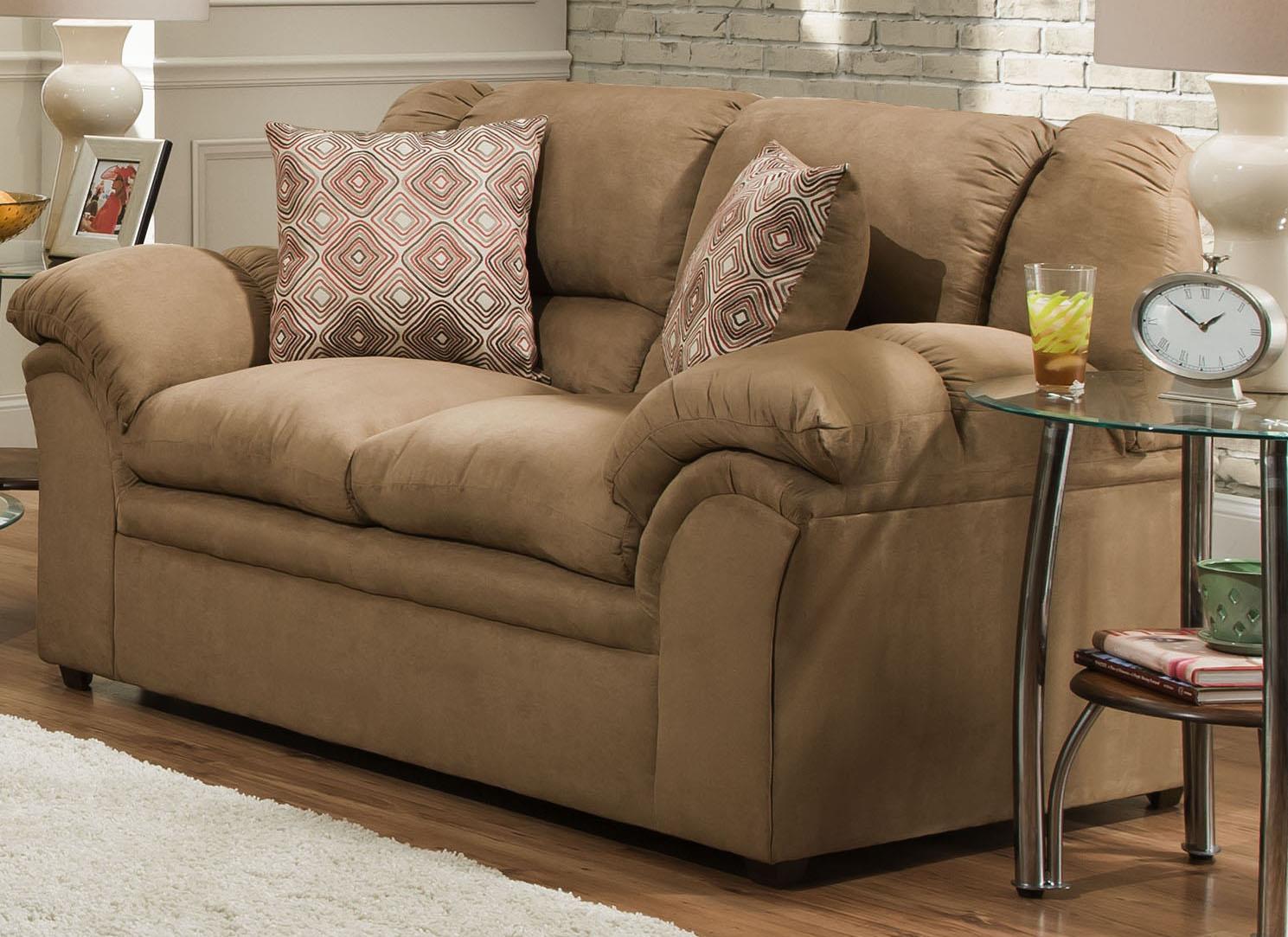 United Furniture Industries 1720 Love Seat Furniture Fair North